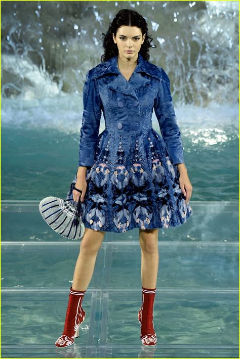 bella hadid 2016 fendi|Models Kendall Jenner and Bella Hadid Walk On Water For .